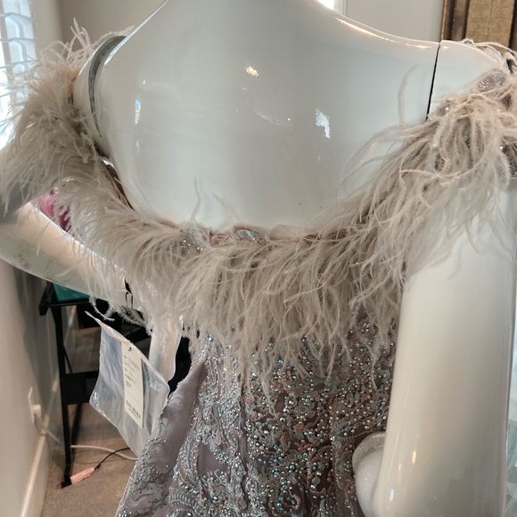 New elegant long dress - Picture 13 of 16